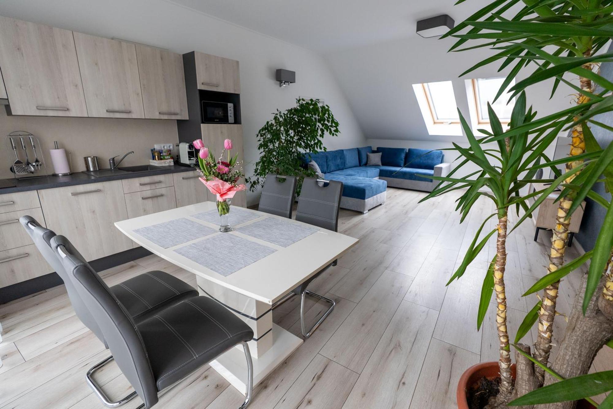 Jokai Apartman Dunafoldvar Eksteriør bilde