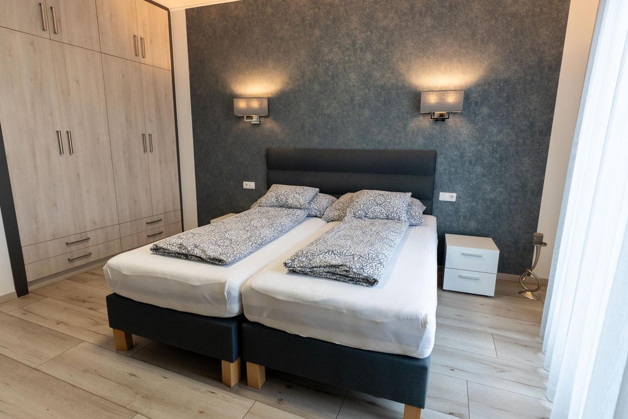 Jokai Apartman Dunafoldvar Eksteriør bilde